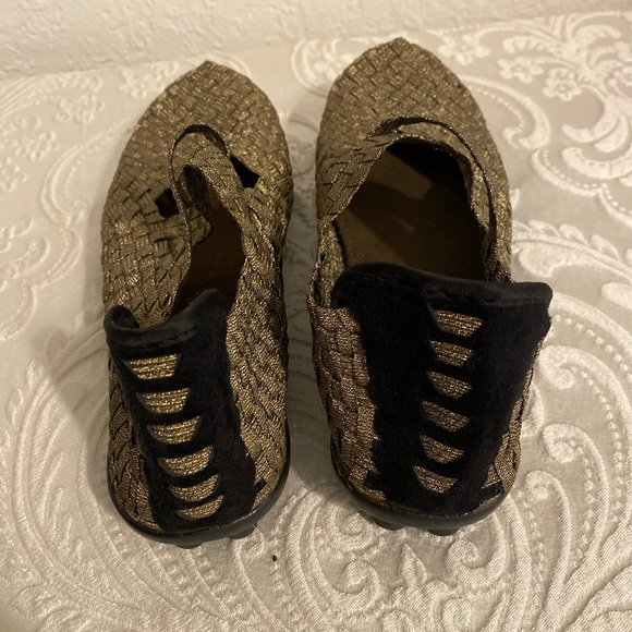 Gold weaved pattern - Picture 4 of 7